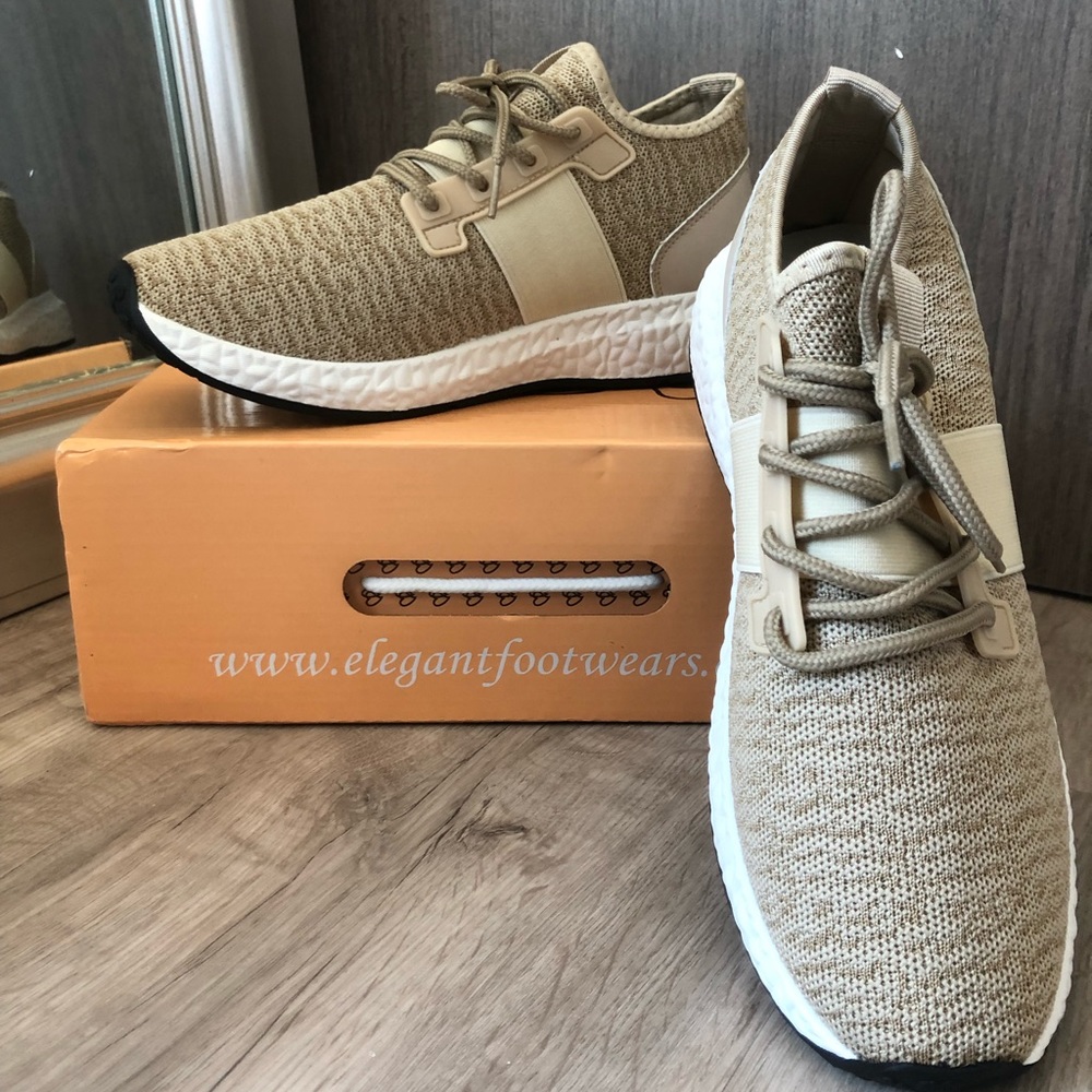 Athletic shoes